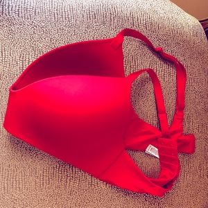 NWOT Red VICTORIA’S SECRET Wireless Push-Up Bra - size 36c